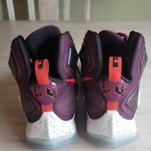 Nike Shoes - Mens Nike Lebron sneakers Nike Shoes - Mens Nike Lebron sneakers